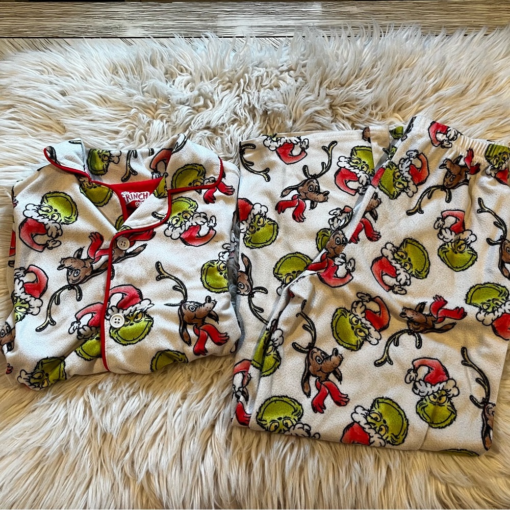Dr. Seuss Grinch Kids Pajama Set - Red, Green, White